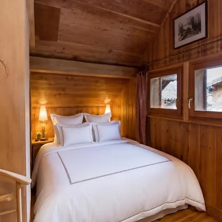 Authentic In Chamonix-mont-blanc شامونكس
