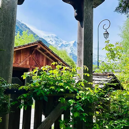 Authentic In Chamonix-mont-blanc شامونكس